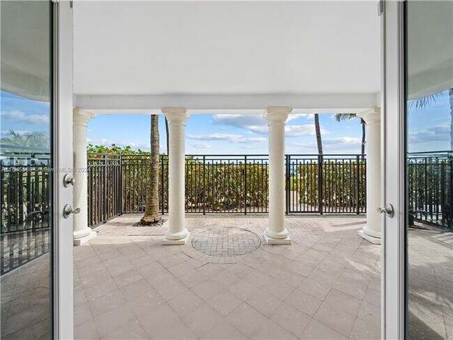 Building Photo - 4344 El Mar Dr