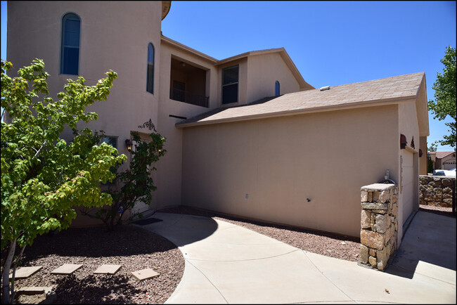 Building Photo - 3277 Scarlet Point Dr