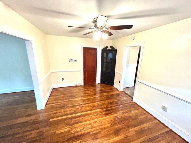 Foto del edificio - 2812 Groveland Ave