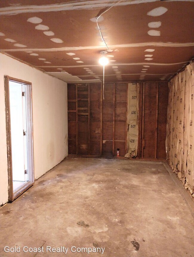 Building Photo - 3 br, 1 bath House - 4466 Gaiter Lane
