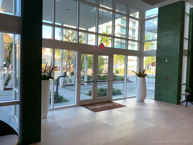 Foto del edificio - 1150 102nd St