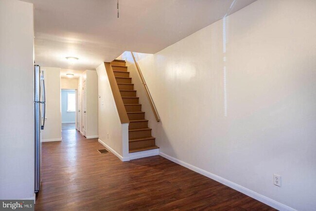 Foto del edificio - 2542 N Water St