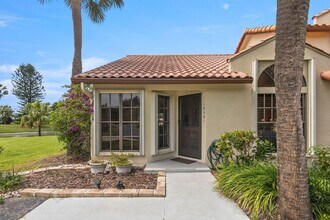 Building Photo - 18551 Woodstream Dr