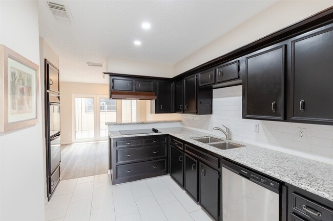 Foto del edificio - 11776 S Kirkwood Rd