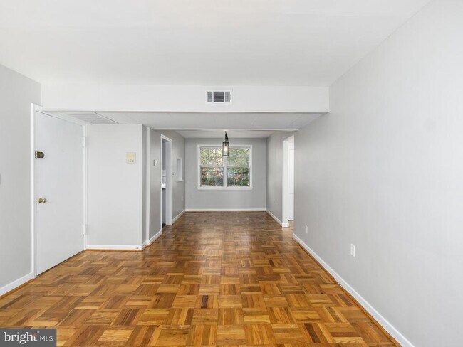 Foto del edificio - 6608 E Wakefield Dr