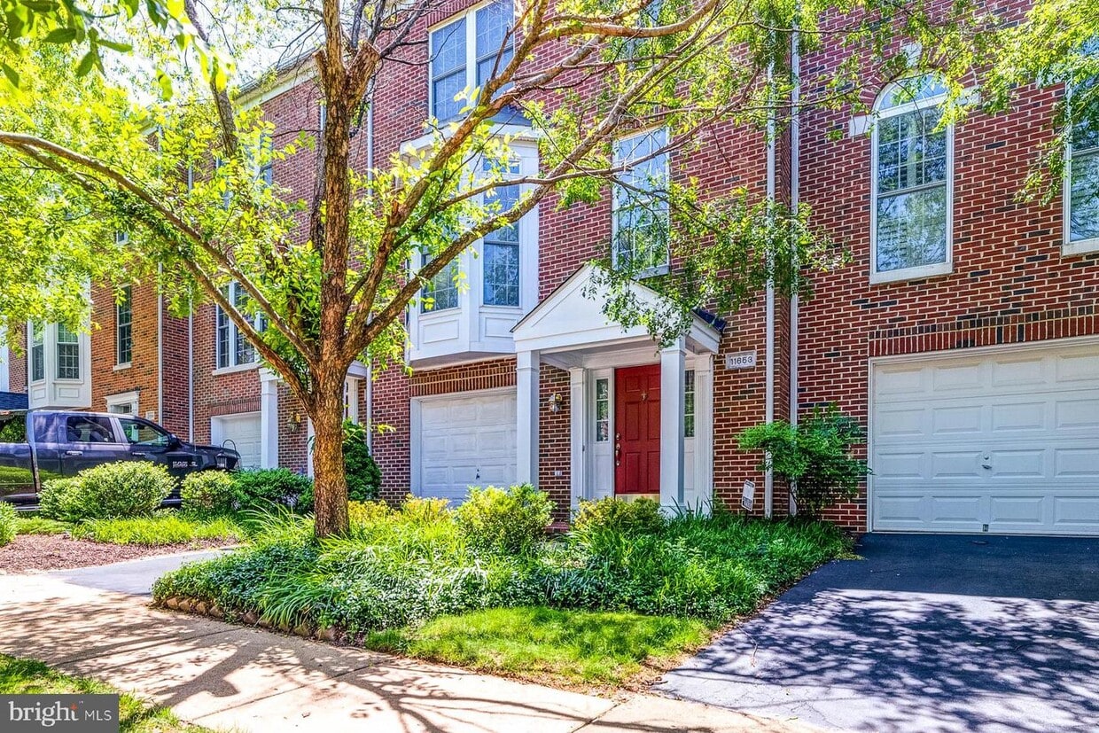 11653 Park Green Dr, Fairfax, VA 22030 Townhome Rentals in Fairfax VA