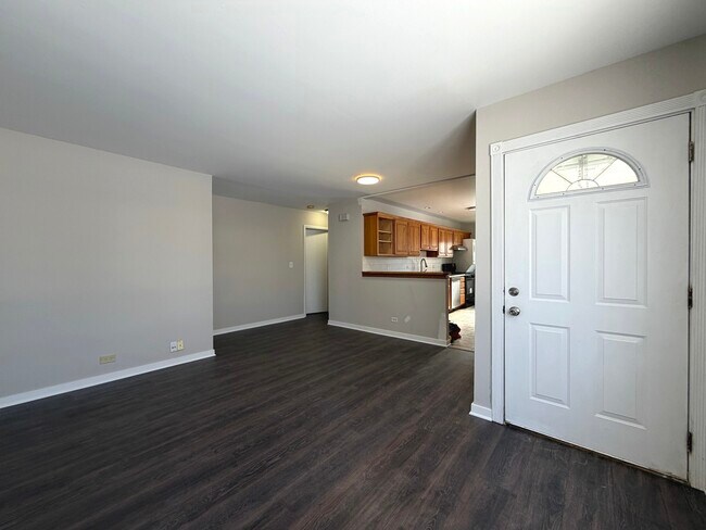 Building Photo - 155 W Wayne Pl