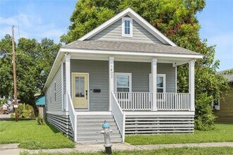 Building Photo - 1402 Alvar St