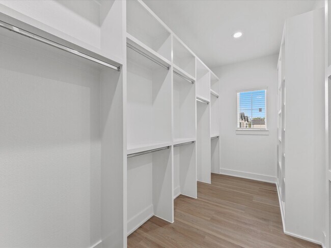 Foto del edificio - 2592 W Tidwell Rd