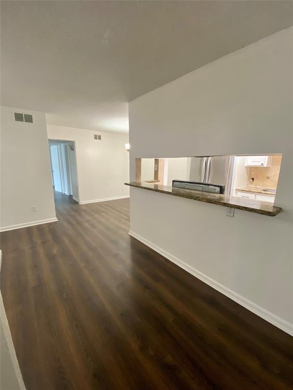 Building Photo - 2744 Briarhurst Dr