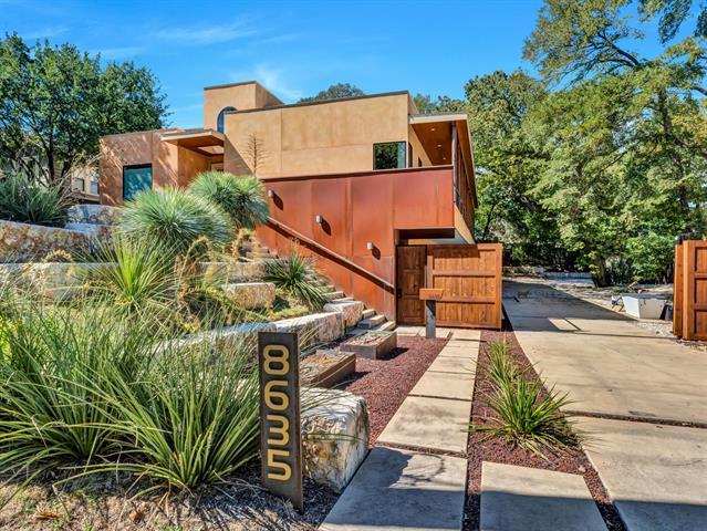 Foto principal - 8635 San Leandro Dr