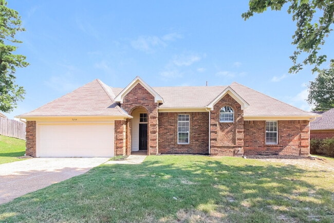 Building Photo - 7254 Schilling Cove W
