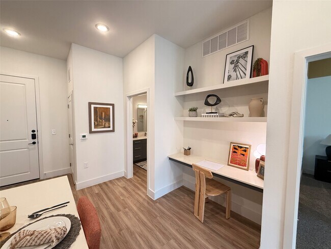 Foto del edificio - 641 W Crosstimbers St