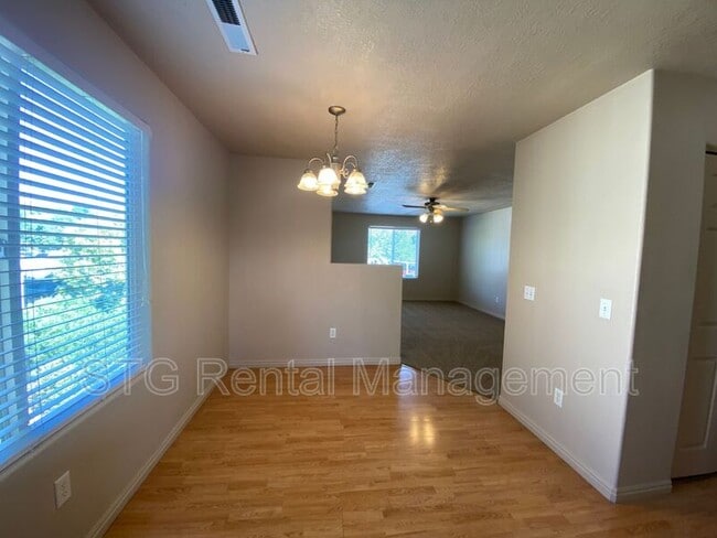 Building Photo - 2642 E 750 N