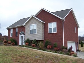 Building Photo - 612 Green Fern Trail