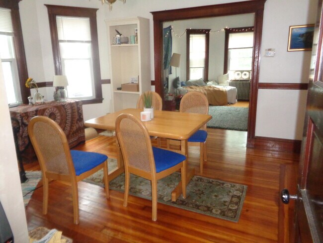 Foto del edificio - 73 Grove St