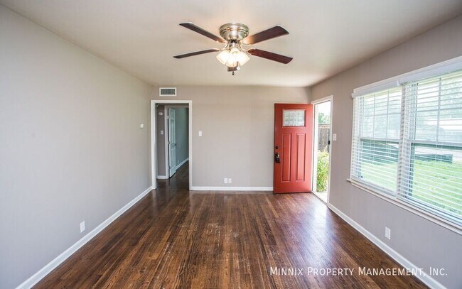 Foto del edificio - 4416 43rd St