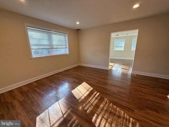 Foto del edificio - 1859 E Ridge Pike