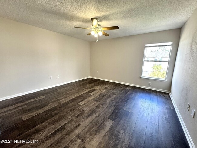 Building Photo - 8440 McGirts Village Ln