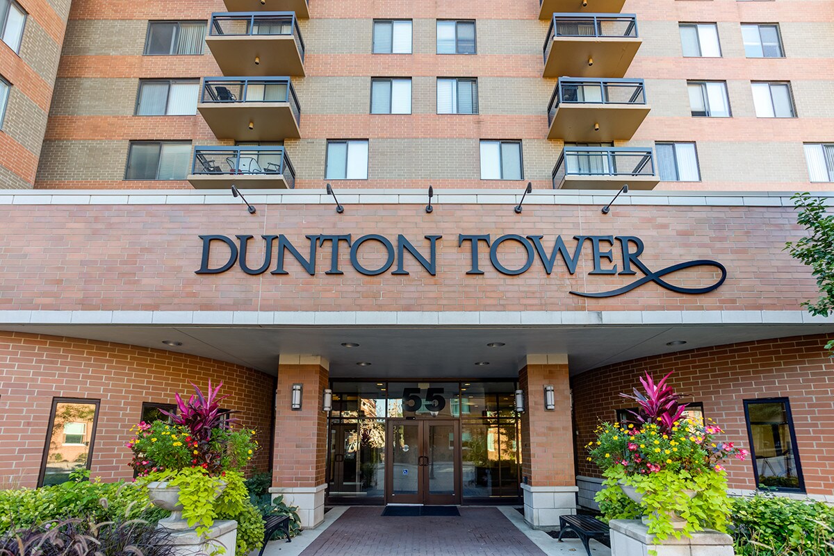 Dunton Tower Apartments Apartments in Arlington Heights, IL