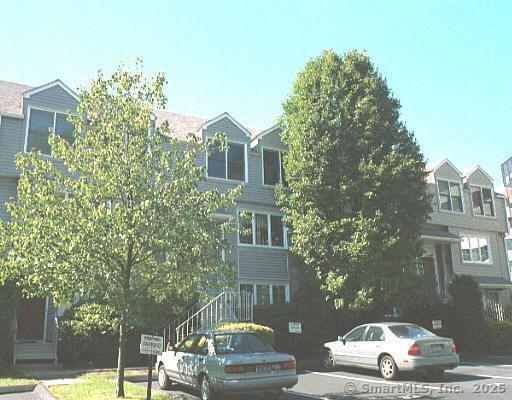 Foto principal - 2700 Bedford St