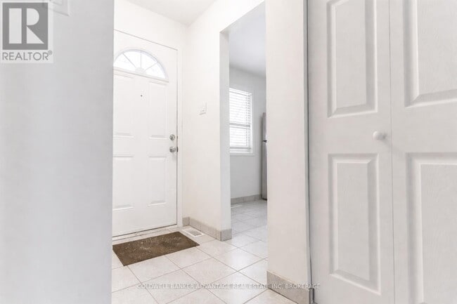 Building Photo - 5815 Swayze Dr