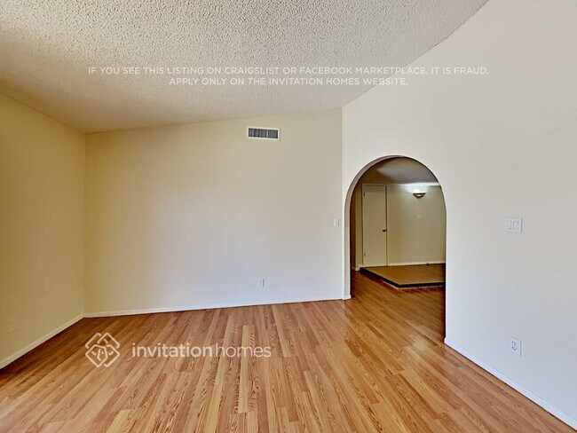 Building Photo - 246 W Kristal Way