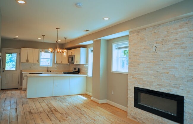 Photo - 1712 Fort Davis St SE Townhome