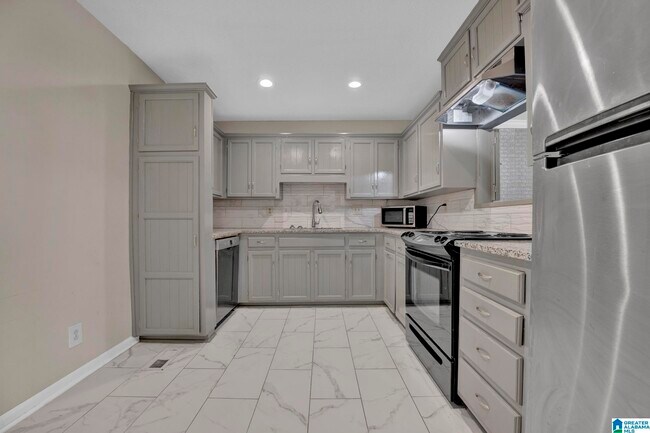 Foto del edificio - 2514 Hawksbury Ln