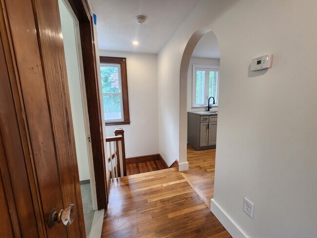 Foto del edificio - 164 Lakeview Ave