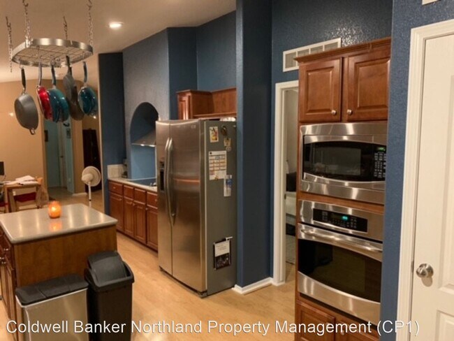 Building Photo - 4 br, 3 bath House - 6015 E Morningside Rd
