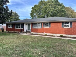 Building Photo - 708 Cave Mill Rd