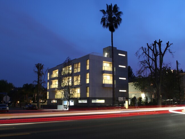 Exterior - 12602 Moorpark St