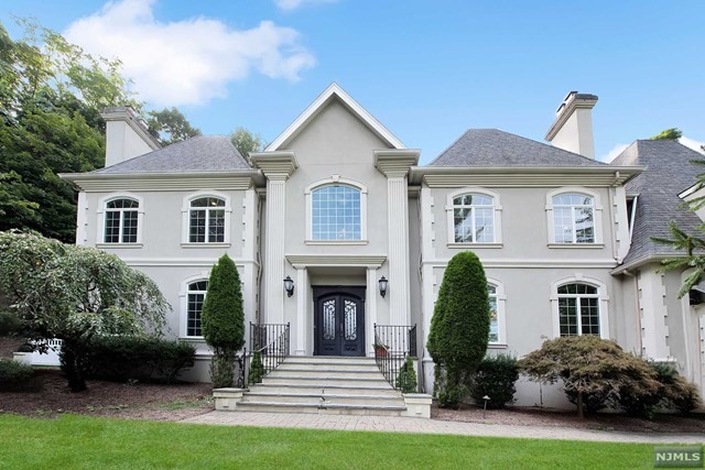 Building Photo - 233 W Saddle River Rd