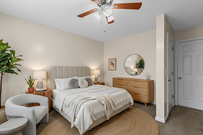 Foto del edificio - 6294 Hickory Ln Cir