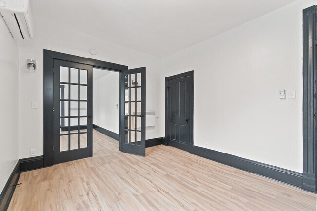Building Photo - 849 Columbia Ave