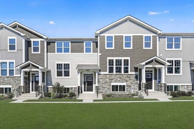 Building Photo - 445 Red Oak Cir