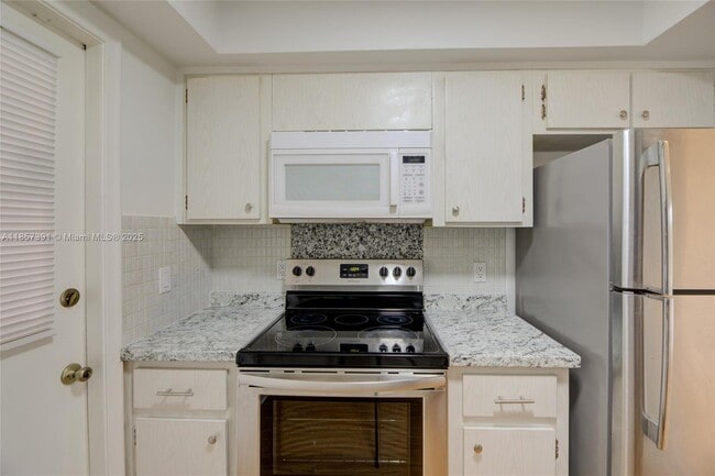 Foto del edificio - 2471 SW 82nd Ave