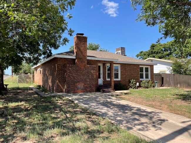 Foto del edificio - Cozy 3-Bed, 2-Bath Retreat in Serene Neigh...