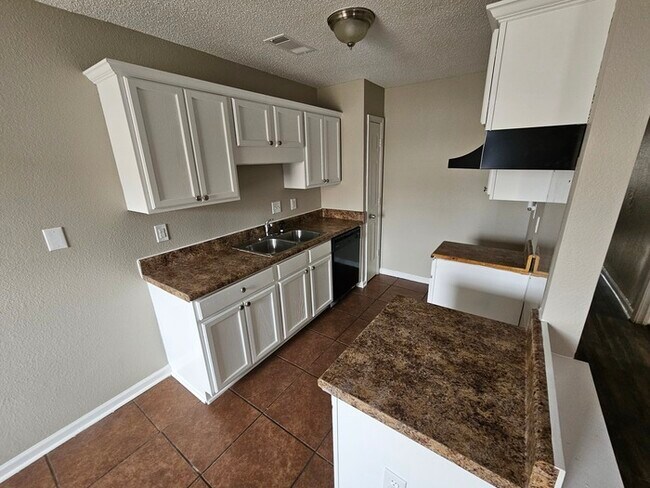 Building Photo - 7971 Marsha Woods Dr