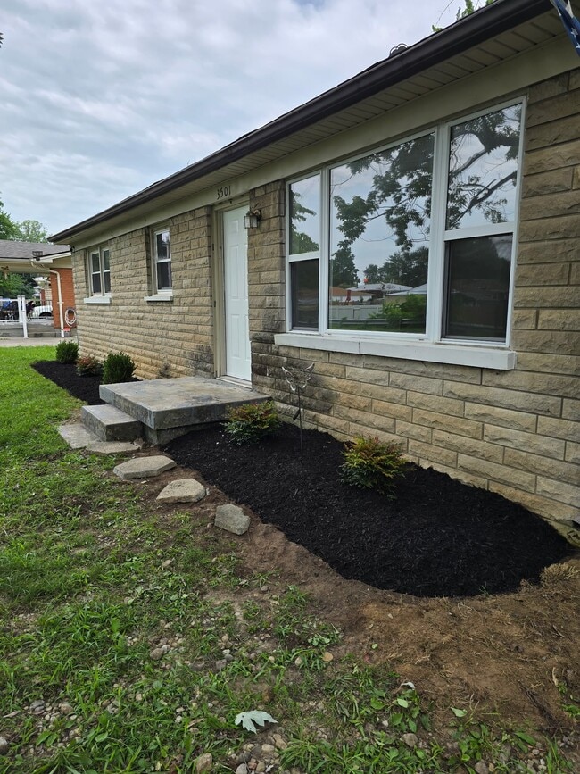 Foto del edificio - 3501 Bennett Ln