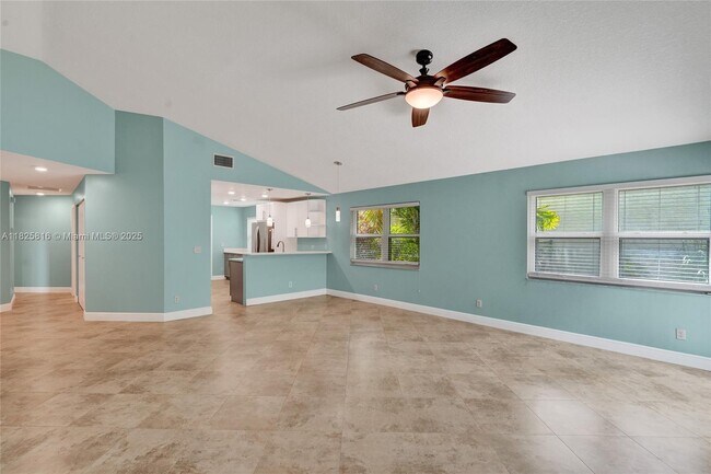 Foto del edificio - 8820 Woodside Ct