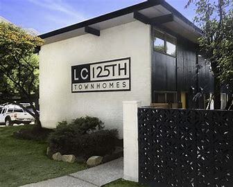Foto del edificio - 2727 NE 125th St