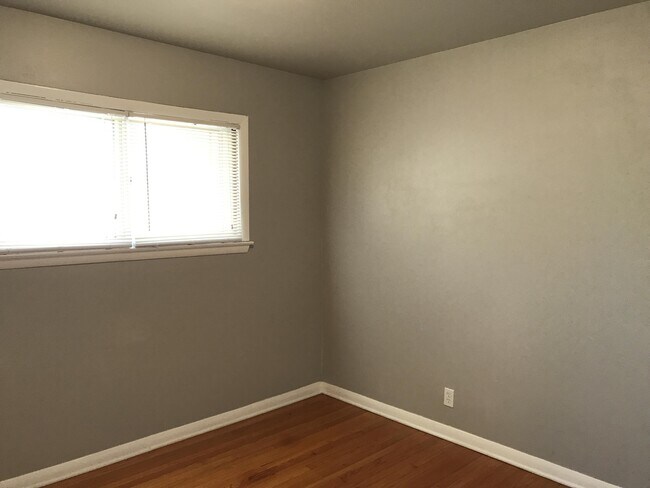Foto del edificio - 5745 N 91st St
