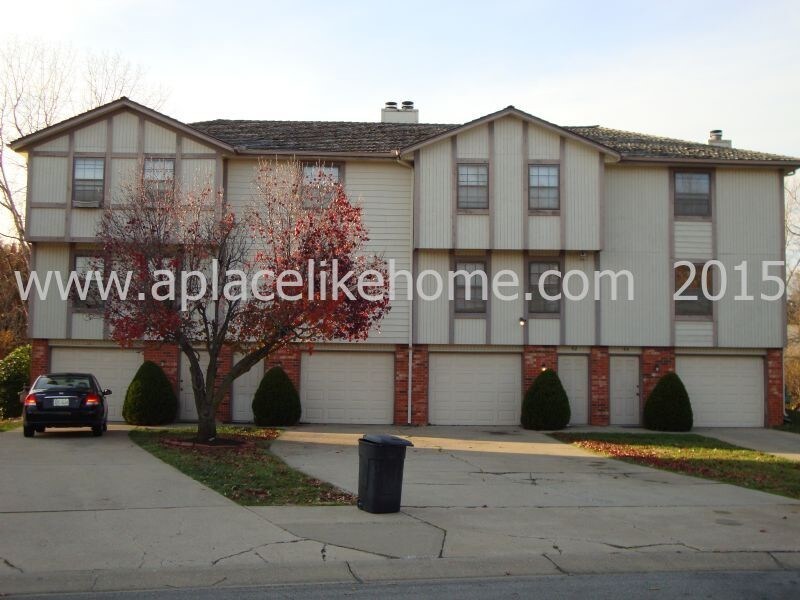 Foto principal - 408 NE Timbercreek Dr