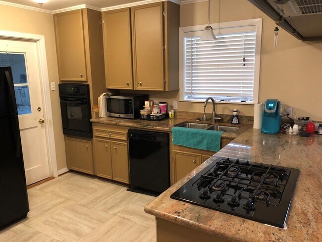 Foto del edificio - 4506 Kingfisher Dr