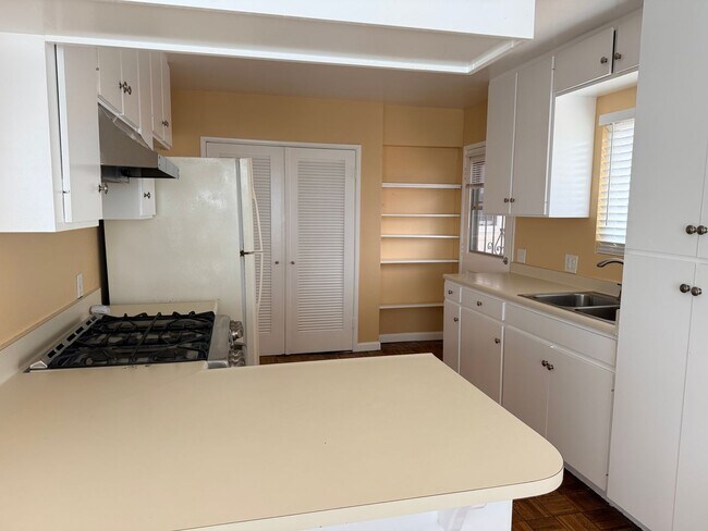Foto del edificio - 5847-5849 Mildred St