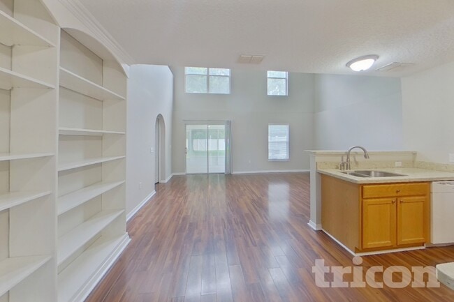 Building Photo - 76589 Longleaf Loop