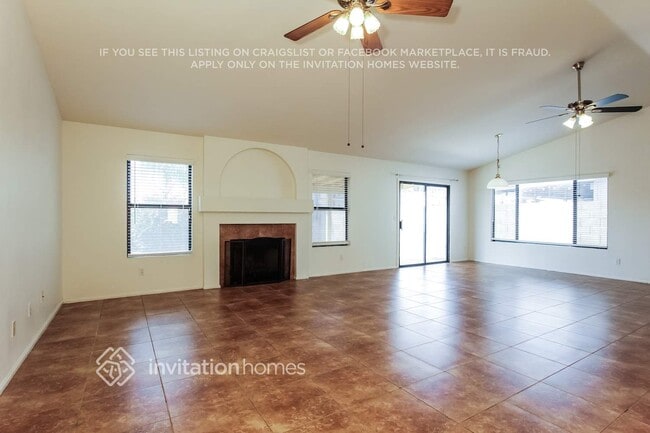Foto del edificio - 3049 W Country Club Terrace