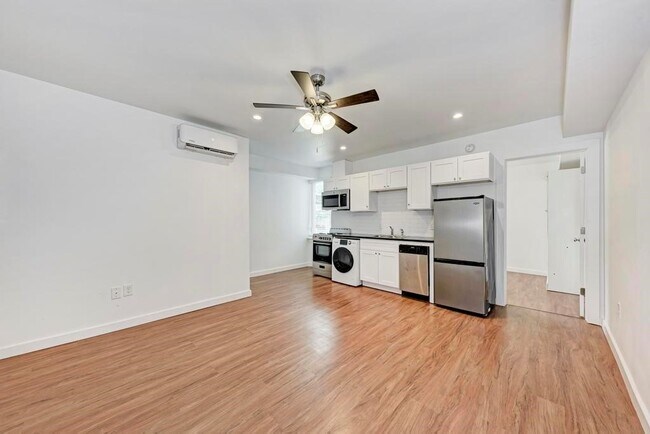 Foto del edificio - 306 E 30th St